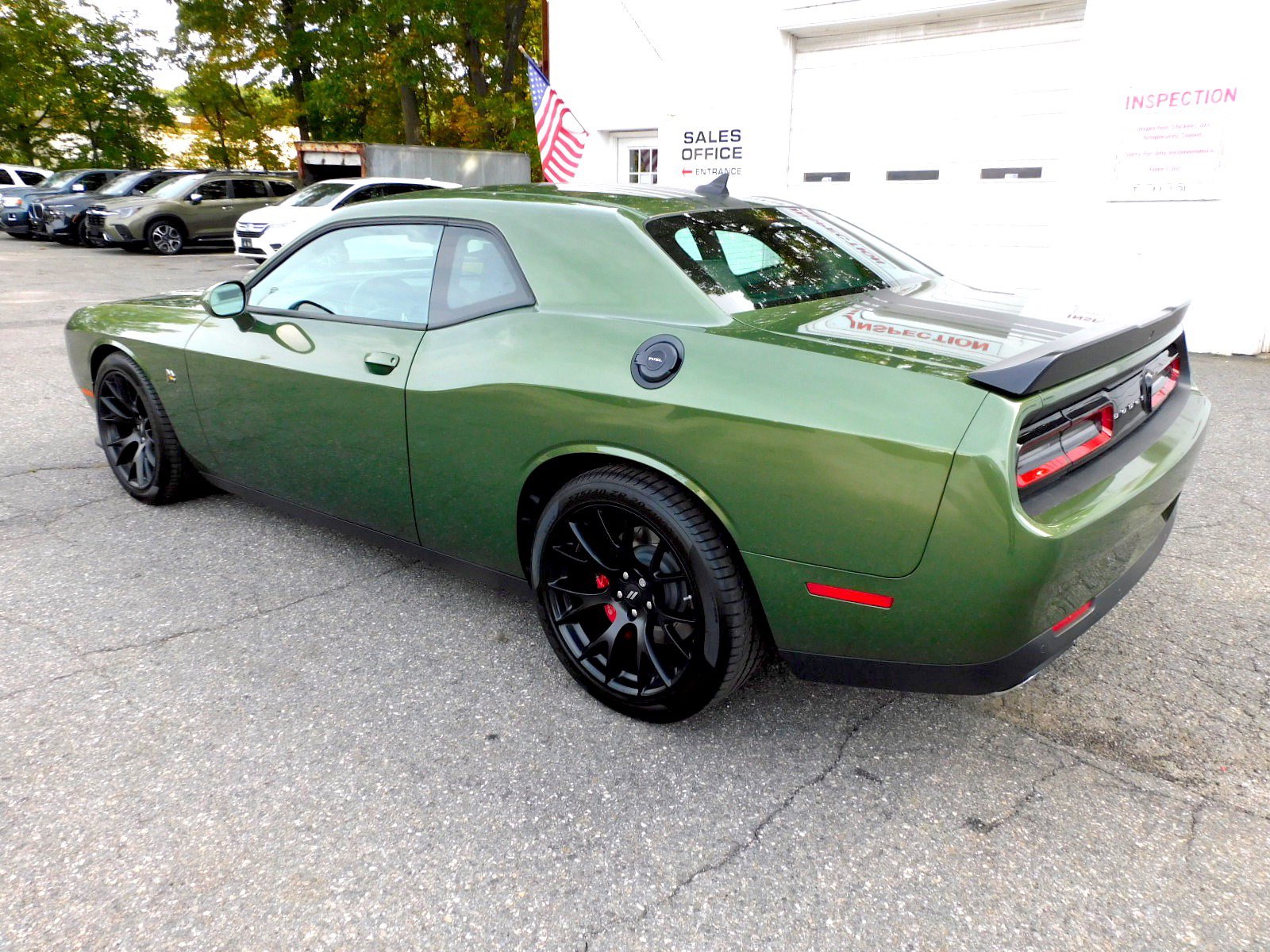 Used 2018 Dodge Challenger R/T Scat Pack RWD image 3