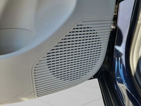 New 2026 Hyundai Kona SE image 16