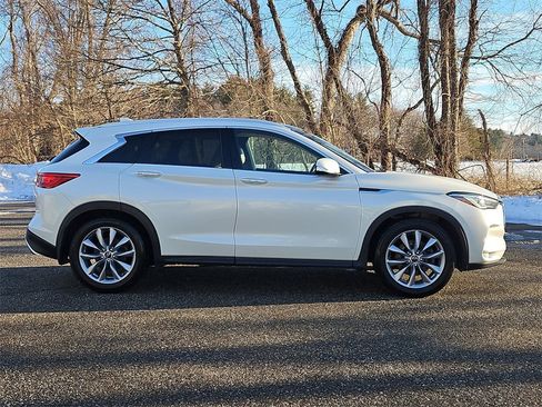 Used 2020 INFINITI QX50 Luxe w/ Cargo Package image 8