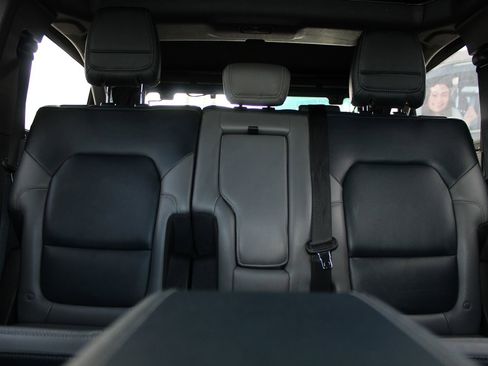 Used 2024 Ford Bronco Outer Banks image 13