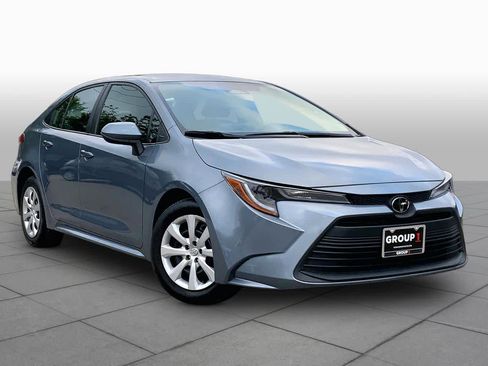 Used 2024 Toyota Corolla LE FWD image 3