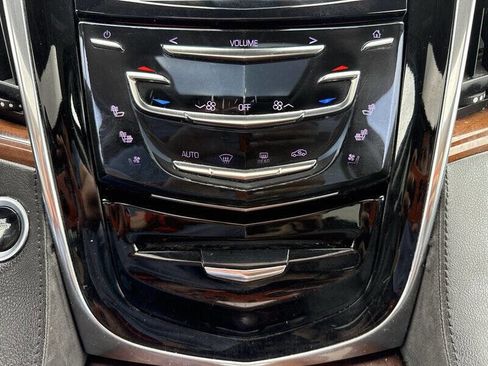 Used 2017 Cadillac Escalade ESV Premium Luxury AWD/4WD image 30