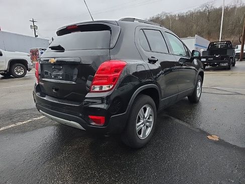 Certified 2022 Chevrolet Trax LT w/ LT Convenience Package image 7