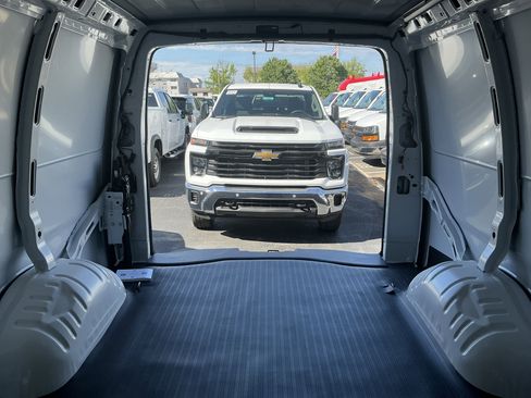 New 2026 Chevrolet Express 3500 Extended w/ Driver Convenience Package RWD image 25