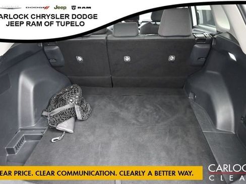 Used 2024 Toyota RAV4 XLE FWD image 31