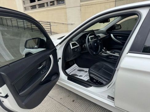 Used 2013 BMW 320i xDrive Sedan image 12