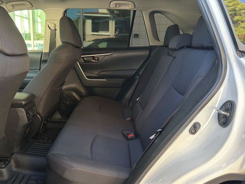 Used 2025 Toyota RAV4 LE AWD/4WD image 16