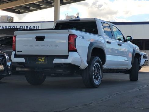 Used 2024 Toyota Tacoma TRD Off-Road image 4