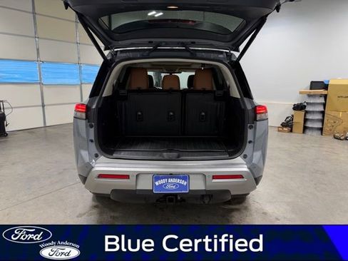 Used 2023 Nissan Pathfinder Platinum AWD/4WD image 7
