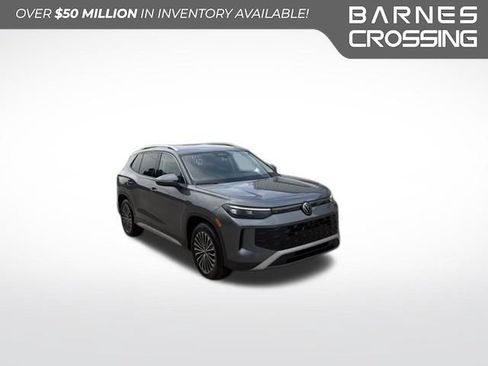 Used 2025 Volkswagen Tiguan S w/ 18" Wheel Package FWD image 1