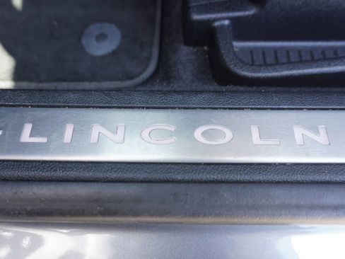 Used 2023 Lincoln Nautilus Reserve w/ Equipment Group 201A AWD/4WD image 32