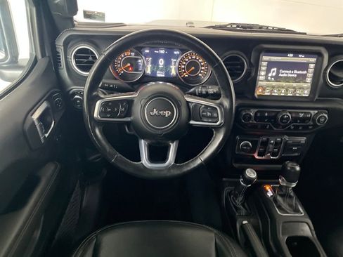 Used 2021 Jeep Wrangler Unlimited Sahara image 32