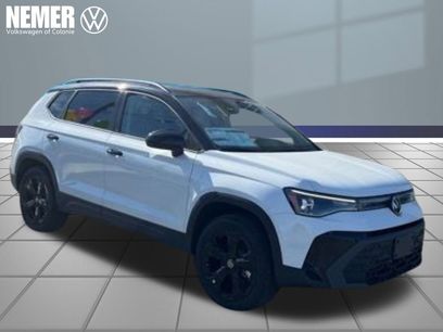 New 2025 Volkswagen Taos SE