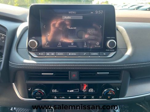 Used 2023 Nissan Rogue SV w/ SV Premium B Package AWD/4WD image 11