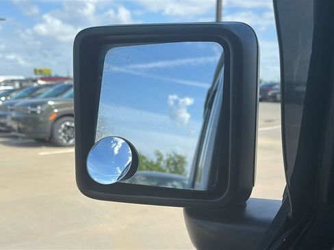 Used 2018 Jeep Wrangler Unlimited Sport image 19