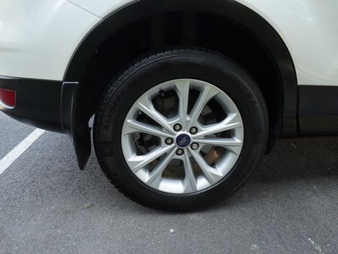 Used 2018 Ford Escape SE FWD image 34