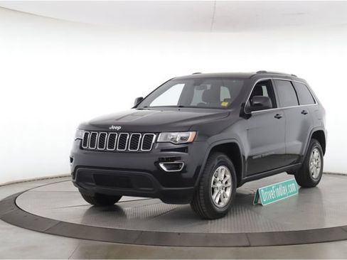 Used 2018 Jeep Grand Cherokee Laredo AWD/4WD image 10