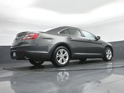 Used 2018 Ford Taurus SE image 50