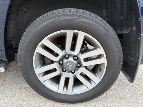 Used 2024 Toyota 4Runner TRD Sport AWD/4WD image 24