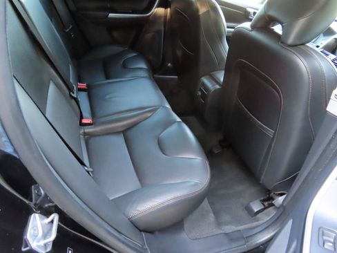 Used 2017 Volvo XC60 T6 Dynamic w/ Preferred Option Package AWD/4WD image 17