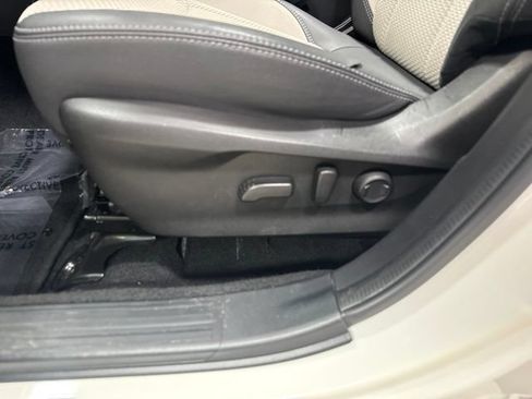Used 2019 Subaru Forester Premium w/ All-Weather Package AWD/4WD image 6