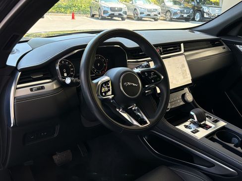 Used 2026 Jaguar F-PACE R-Dynamic S AWD/4WD image 4