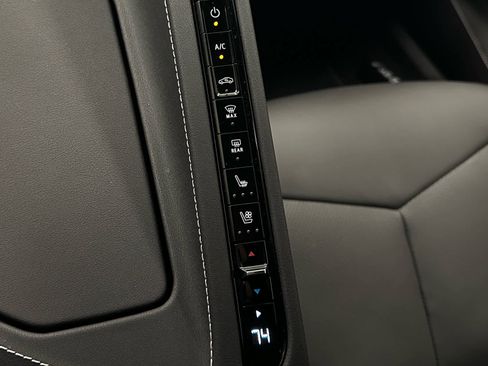 Used 2024 Chevrolet Corvette Z06 image 23