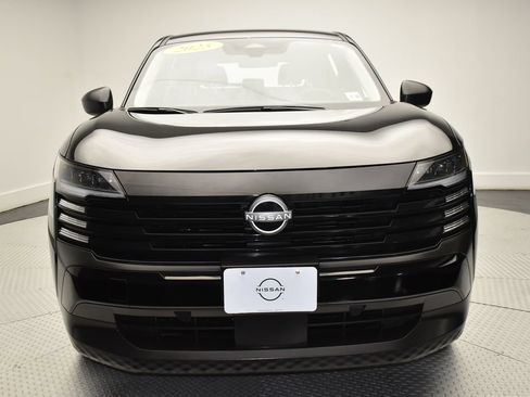 Used 2025 Nissan Kicks S AWD/4WD image 2