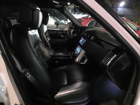 Used 2019 Land Rover Range Rover Autobiography image 11