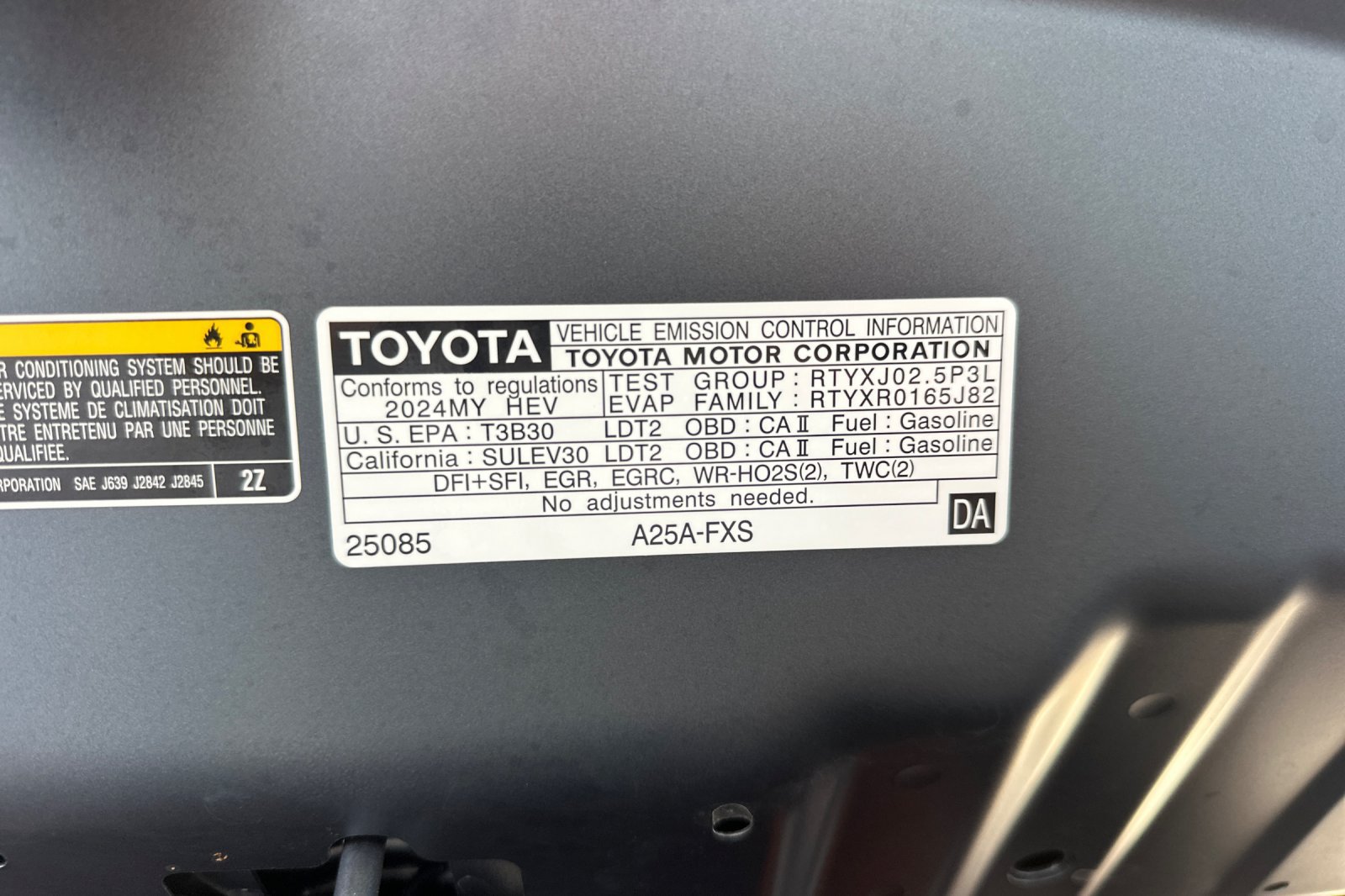 Certified 2024 Toyota Venza LE AWD/4WD image 37