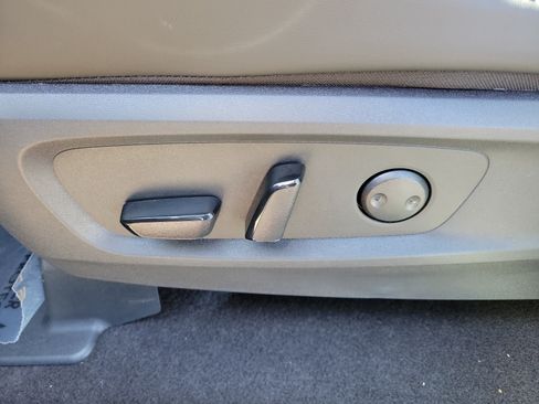 New 2026 Nissan Pathfinder SL FWD image 23