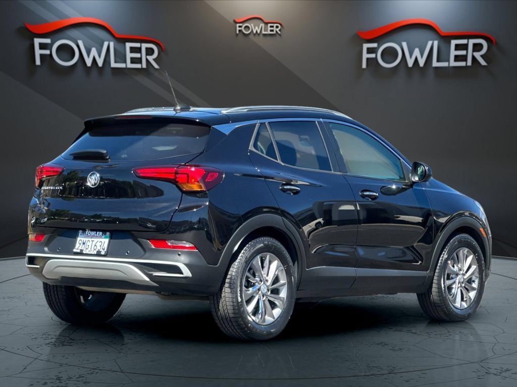 Used 2021 Buick Encore GX Select w/ Advanced Technology Package FWD image 5