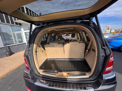 Used 2012 Mercedes-Benz GL 550 4MATIC image 24