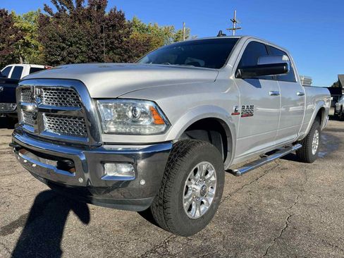 Used 2017 RAM 2500 Laramie image 4