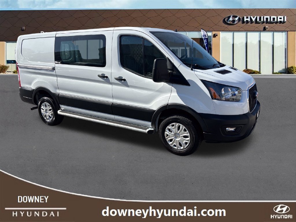 Used 2025 Ford Transit 250 Low Roof RWD image 7