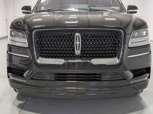 Used 2020 Lincoln Navigator L Reserve w/ Equipment Group 208A Reserve image 2