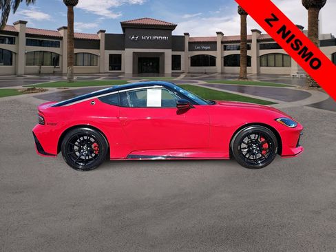 Used 2025 Nissan Z NISMO w/ Floor Mat Package RWD image 9