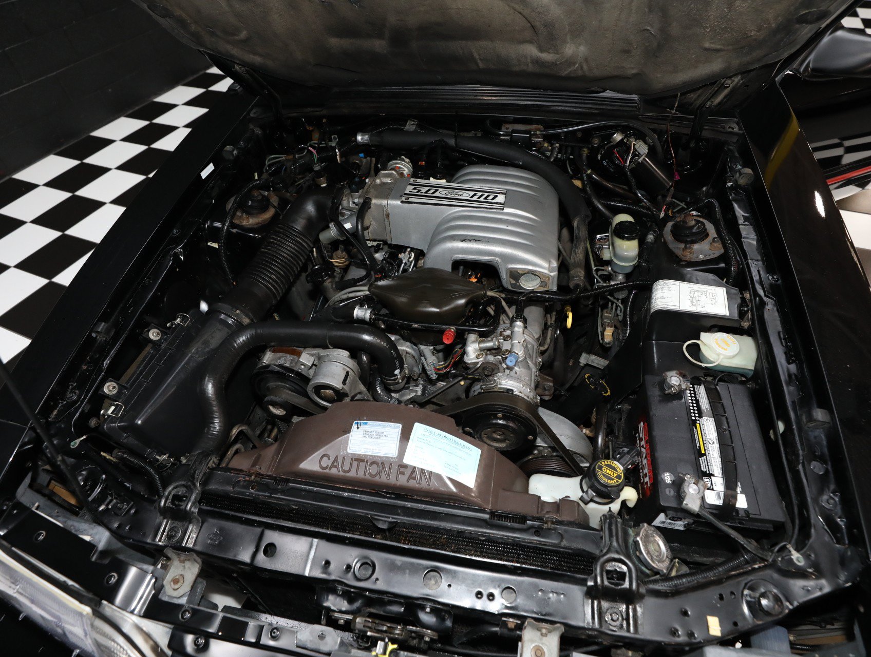 Used 1987 Ford Mustang GT RWD image 3
