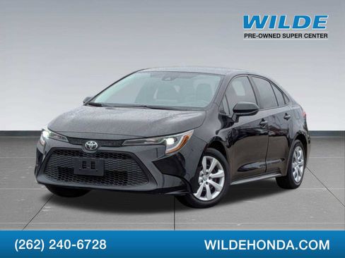 Used 2022 Toyota Corolla LE image 1