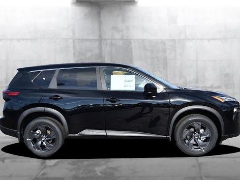 New 2026 Nissan Rogue SV image 5