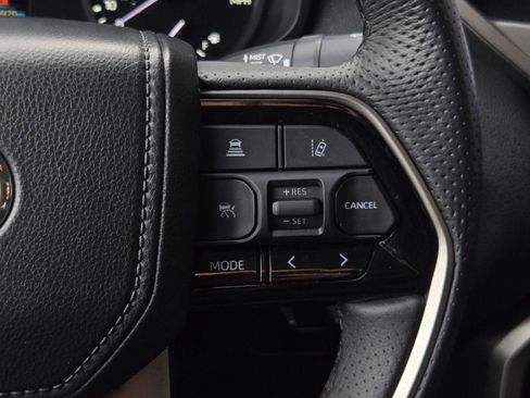 Used 2023 Toyota Tundra Limited image 21