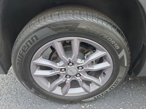 Used 2023 GMC Terrain SLT AWD/4WD image 19