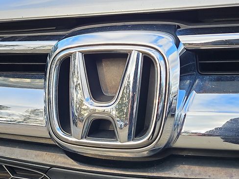 Used 2019 Honda CR-V EX image 29