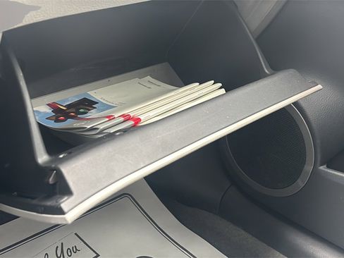 Used 2011 Toyota RAV4 4WD image 29