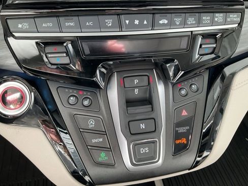 New 2026 Honda Odyssey Elite image 16