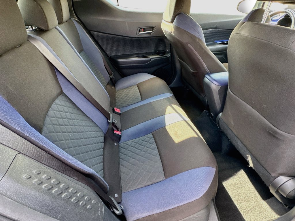 Used 2020 Toyota C-HR XLE FWD image 30