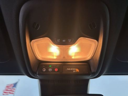 Used 2023 Chevrolet Colorado Z71 image 26