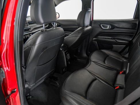 Used 2023 Jeep Compass Limited image 41