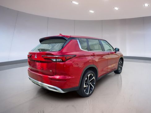 Used 2024 Mitsubishi Outlander SE AWD/4WD image 4