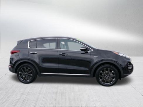 Used 2019 Kia Sportage EX w/ EX Sport Appearance Package image 2